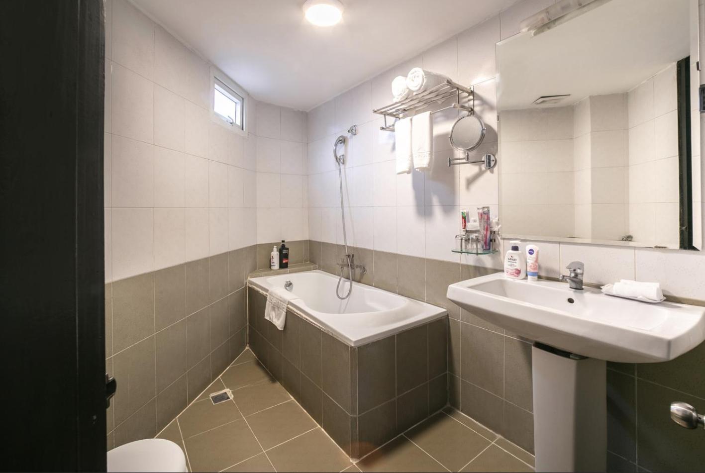 Khách sạn A25 - 96 Bà Trưng