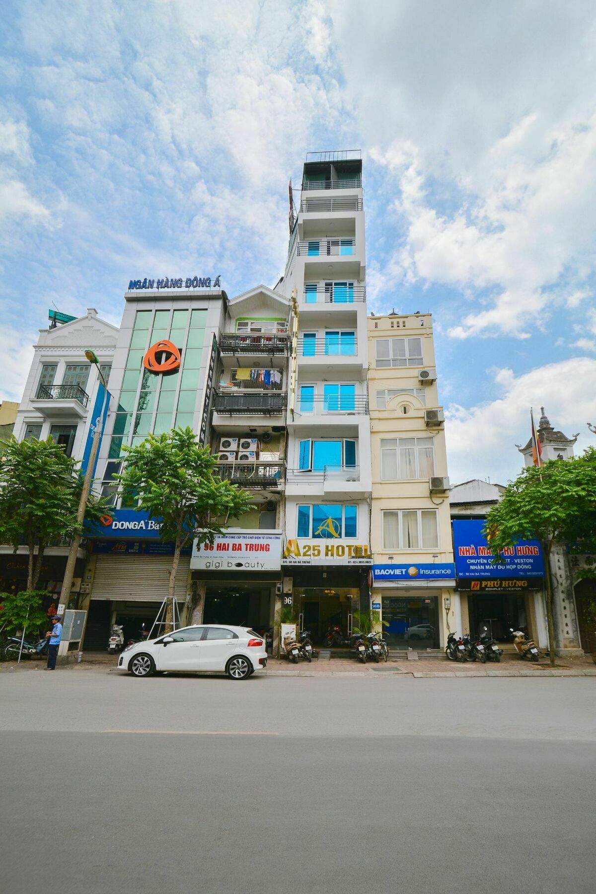 A25 - 96 Bà Trưng Khách sạn